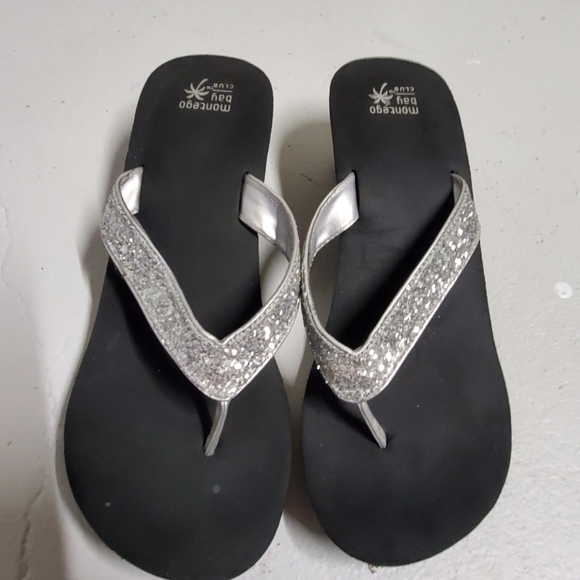Sparkle Flip Flops - Picture 1 of 8